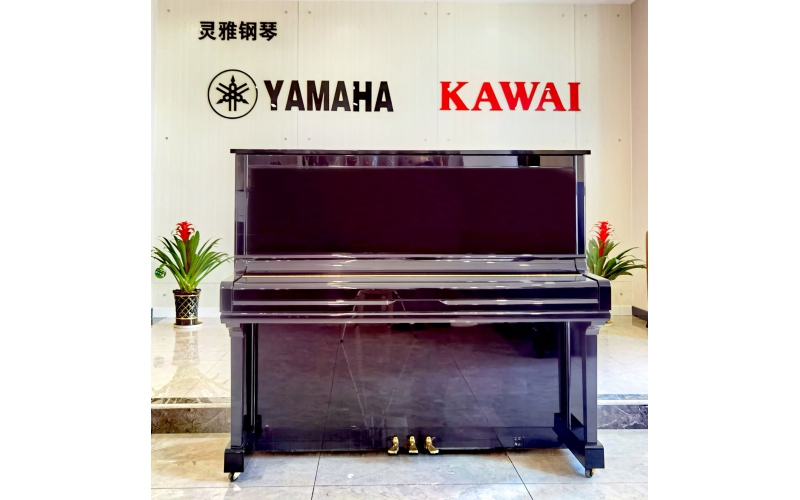 雅馬哈YAMAHA U 鋼琴