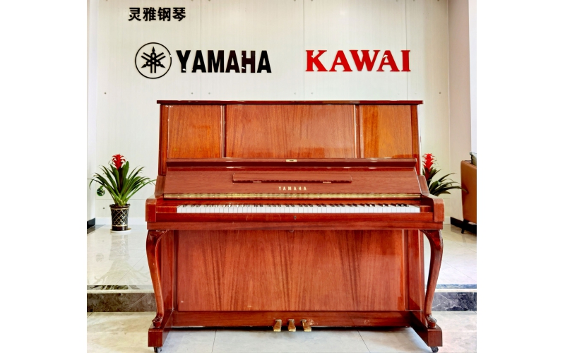雅馬哈YAMAHA W 鋼琴